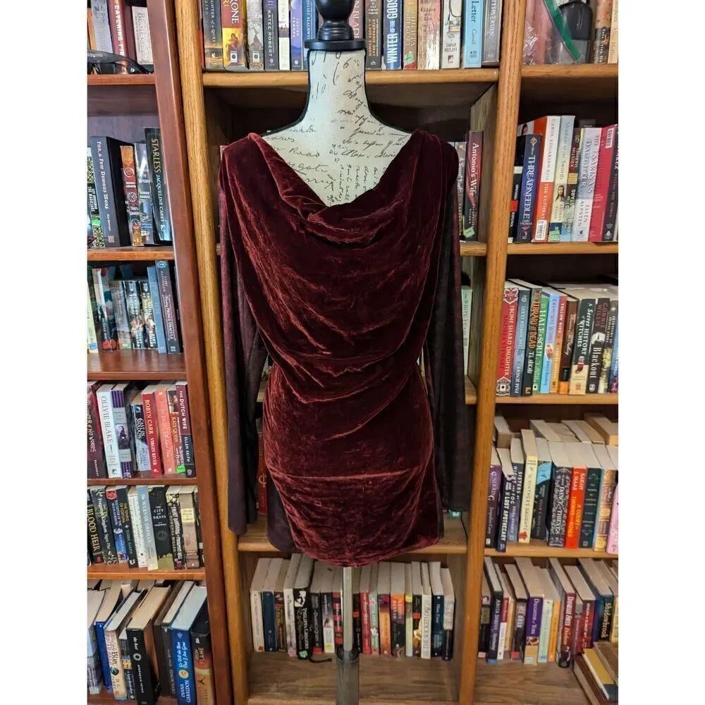 Vintage Serrahna Women’s Medium Purple Long Sleeve Velvet Midi Dress Luxury